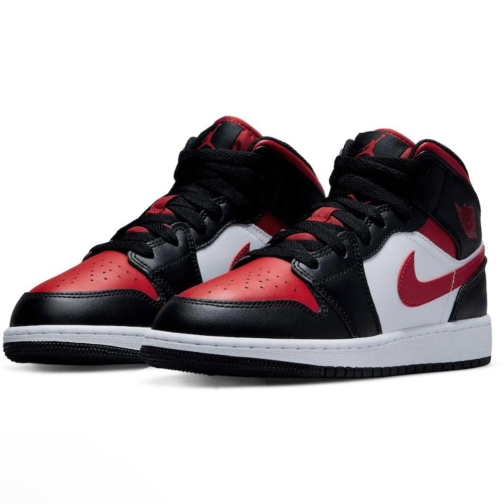 NWT Youth Jordan Brand Black Air Jordan 1 Mid Shoe